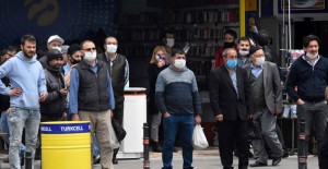 Şüpheli Çantayı İzleyebilmek İçin Sosyal Mesafeyi Unuttular
