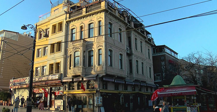 Sultanahmet'teki Tarihi Hanı Satan Ailenin Bir İsteği Var