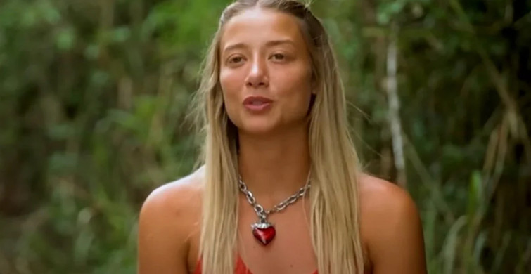 Survivor birleşme partisinde kıyamet kopacak: Aleyna Yunan şarkıcının el hareketinden rahatsız olunca...