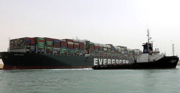 Süveyş Kanalı'nda Karaya Oturan Ever Given’ı Kurtarma Operasyonu Devam Ediyor