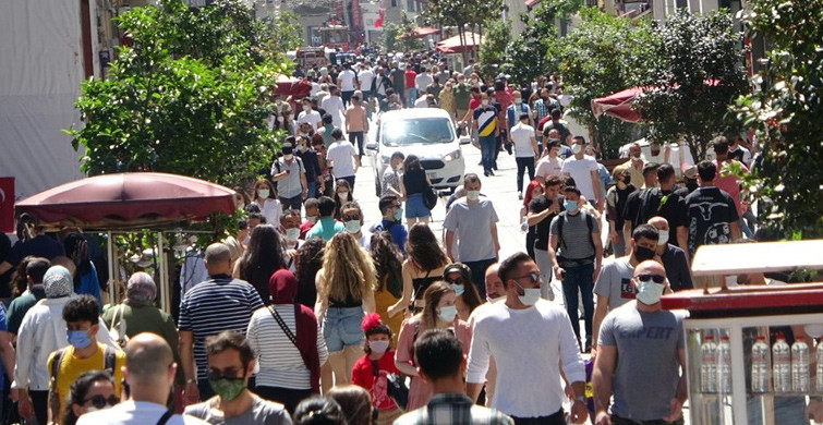 Taksim’de Korkutan Kalabalık!
