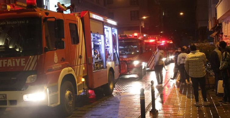 Taksim'de Panik Dolu Anlar! Turistler Sokağa Döküldü