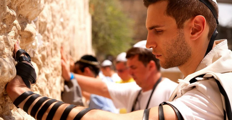 Tefillin Nedir, Nasıl Kullanılır?