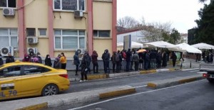 İstanbul'da Coronavirüs Testi Kuyruğu