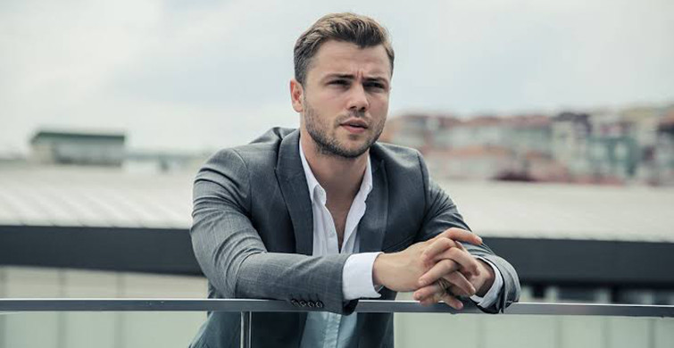 Tolga Sarıtaş Fotoğrafları - Tolga Sarıtaş Resimleri