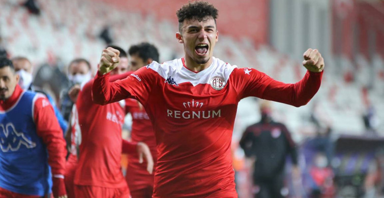 Trabzonspor, Antalyasporlu Gökdeniz Bayrakdar'ı Transfer Etmek İstiyor!