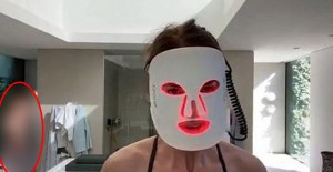 Ünlü Sunucu Trinny Woodall, Canlı Yayın Yaparken Sevgilisi Uygunsuz Halde Yakalandı