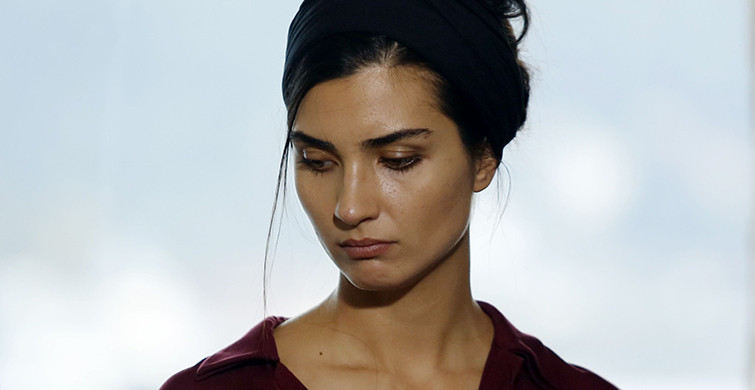 Tuba Büyüküstün Gözyaşlarını Tutamadı