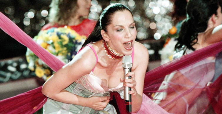Türkiye'ye birincilik getirmişti: Sertab Erener'e heyecanlandıran Eurovision daveti!