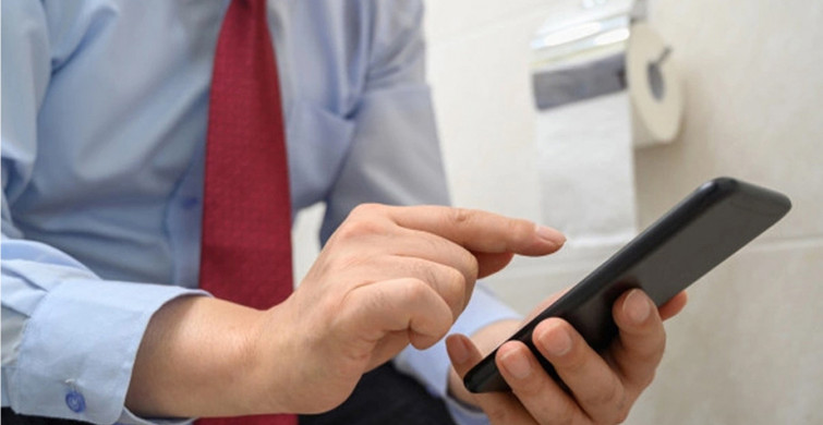 Tuvalette Uzun Süre Telefonla Oynamak Hemoroidi Tetikliyor