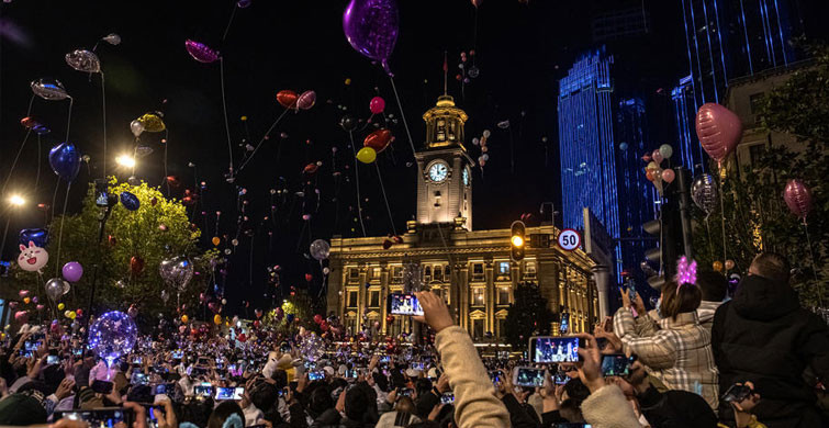Vuhan Salgında Parti Yaptı!