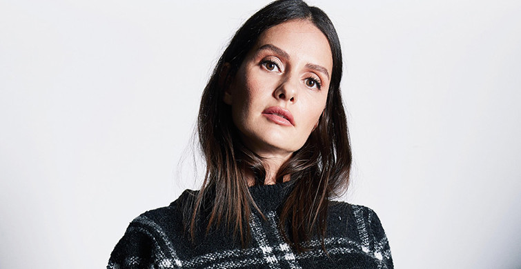 Yasemin Özilhan, Lady Diana Tarzıyla Dikkat Çekti