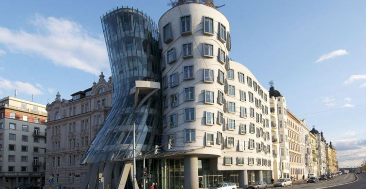 Dans Eden Eviyle Ünlü Prag Şehri!