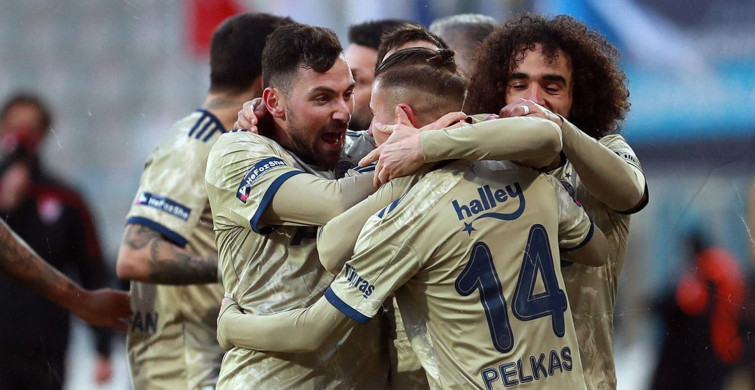 Yıldız Futbolcunun Menajerinden Fenerbahçe Yönetimine Sert Sözler!
