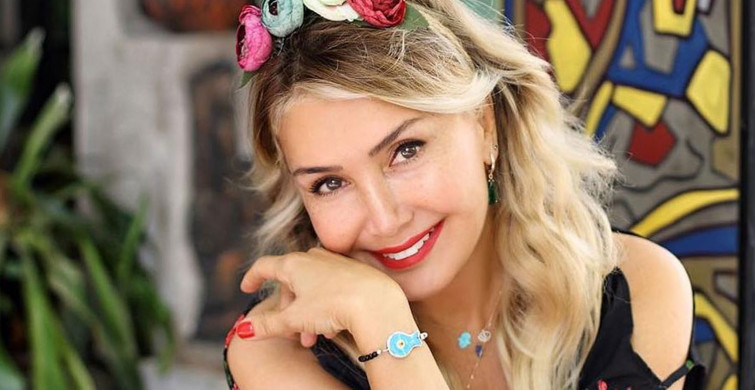 Yonca Evcimik'in Acı Günü! Annesini Kaybetti