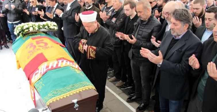Demet Akbağ'ın Eşi Zafer Çika'nın Cenazesinde Vatandaşlar Ünlüleri Görmek İçin Korkuluklara Tırmandı