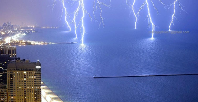 Tam Doğru Anında Çekilen 12 Fotoğraf