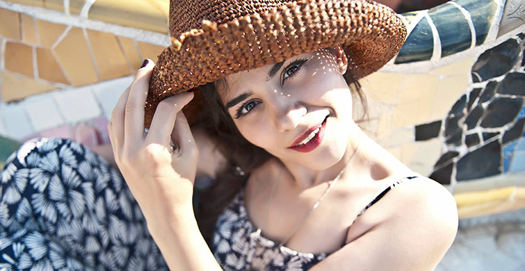 Zeynep Çamcı Fotoğrafları - Zeynep Çamcı Resimleri