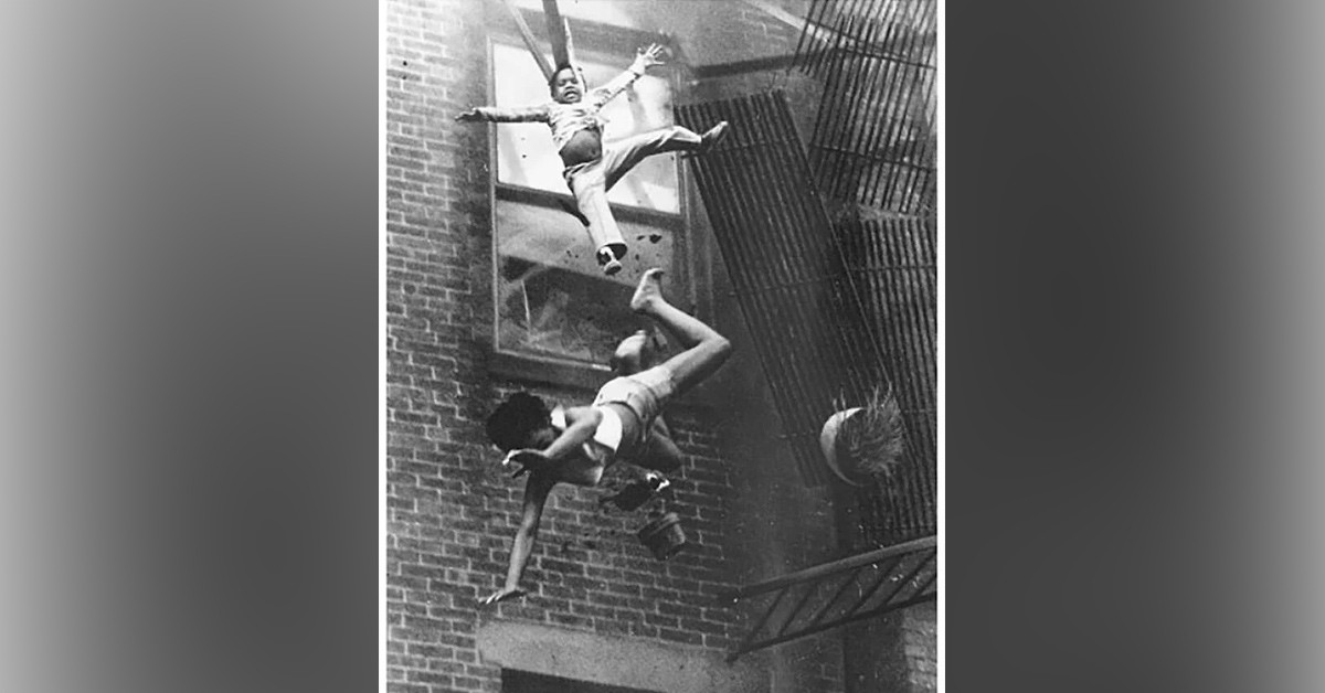 Yangın Merdiveni Çöküşü