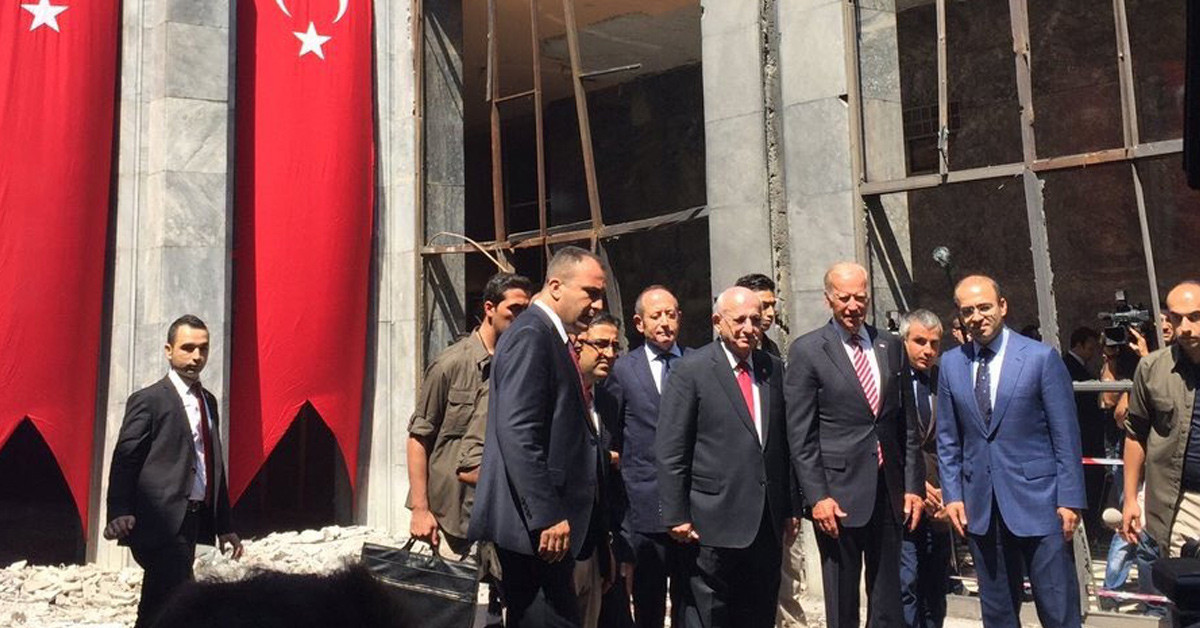 15 TEMMUZ DARBE GİRİŞİMİ SONRASI TÜRKİYE'YE GELMİŞTİ