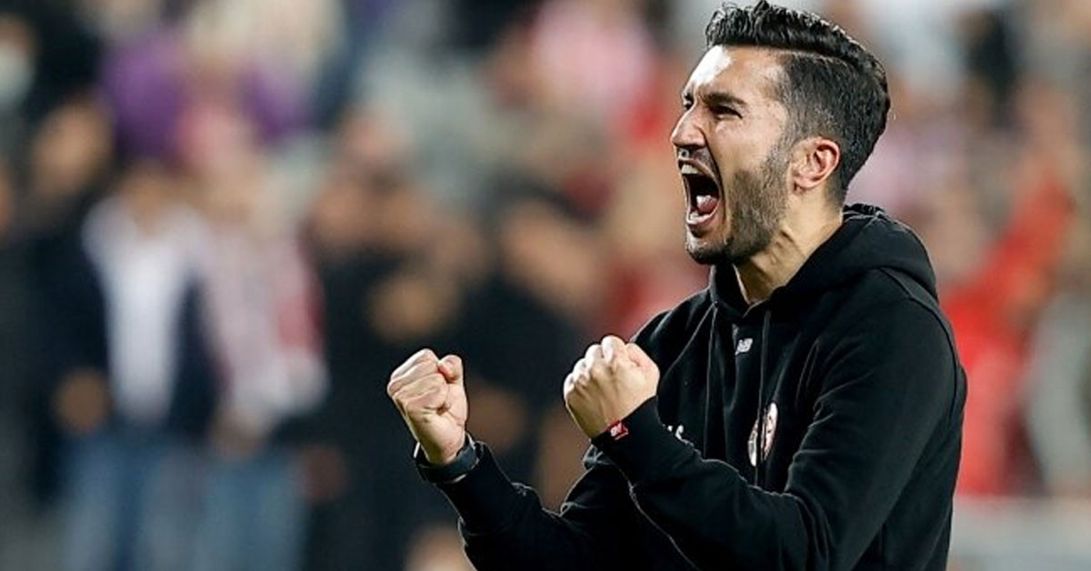 Hocaya sıcak bakıyor