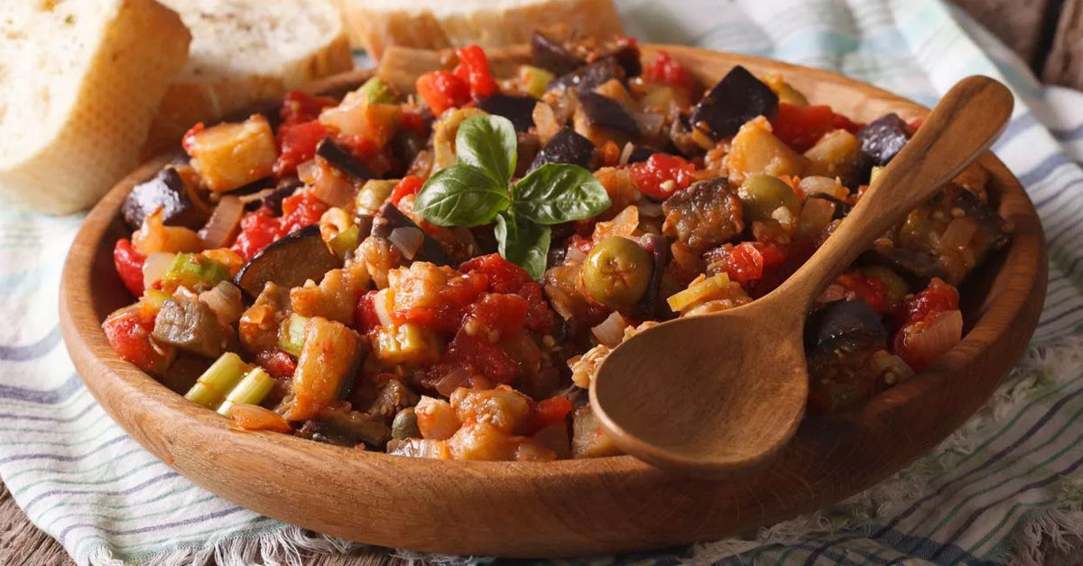 Zeytinyağlı patlıcan yemeği