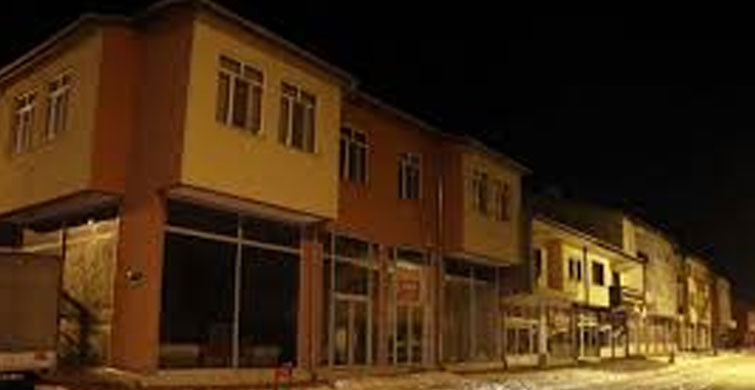 AYNANIN SALLANDIĞINI HİSSEDİNCE UYANDIK