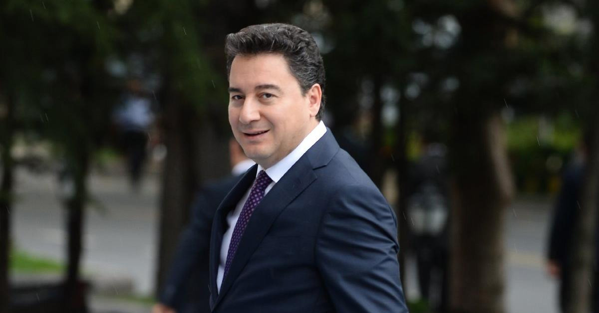 SANATÇILARIMIZ ÖZGÜR OLMALIDIR