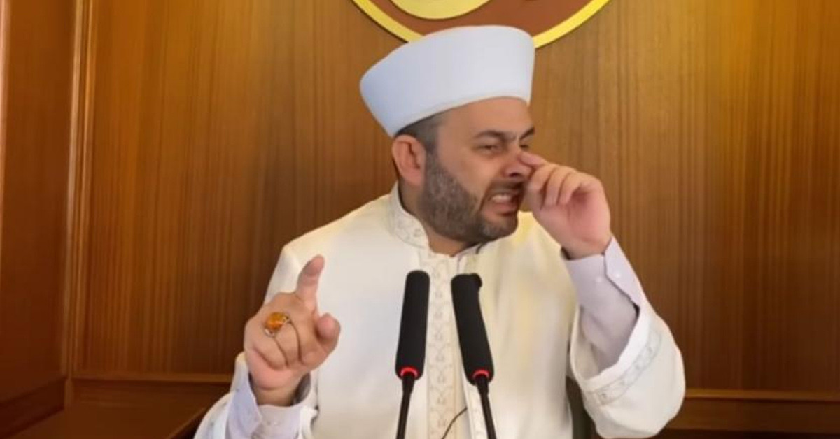 Vaatleriyle olay yaratıyor