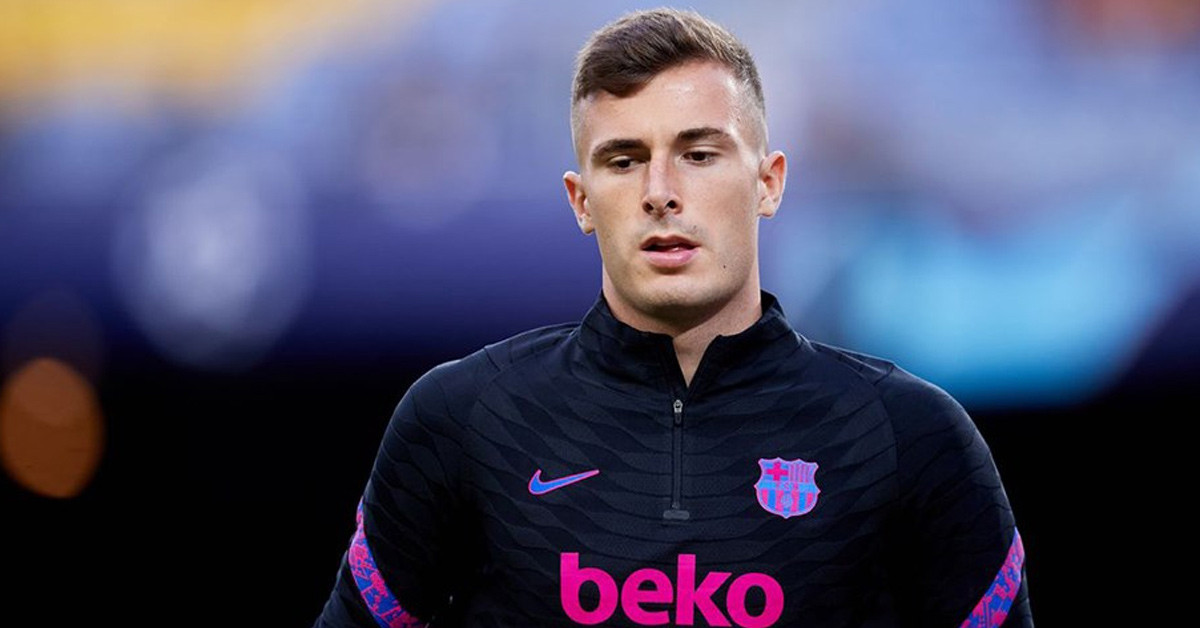 HANGİ MEVKİDE OYNUYOR?