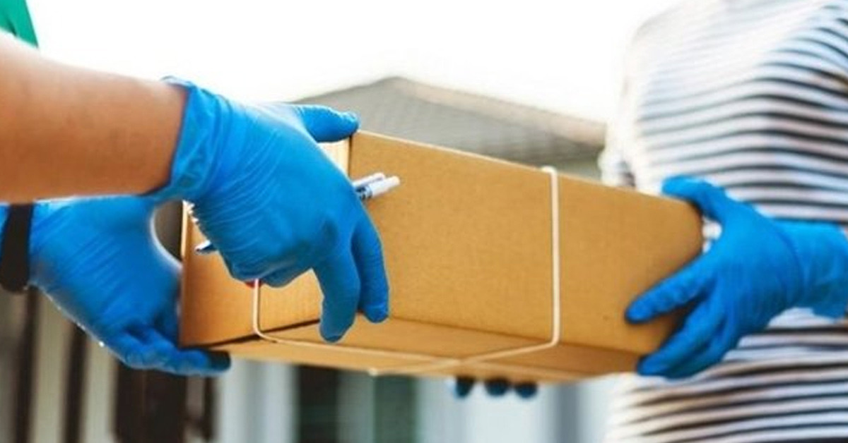 Tuvaletini kargoyla temizledi