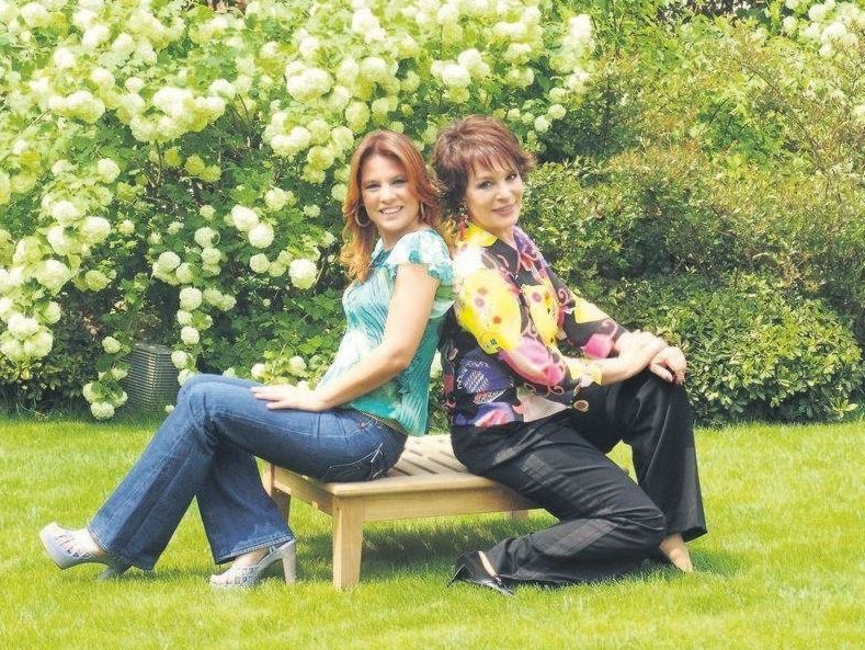 Hülya Koçyiğit'in kızı Gülşah Soydan Alkoçlar