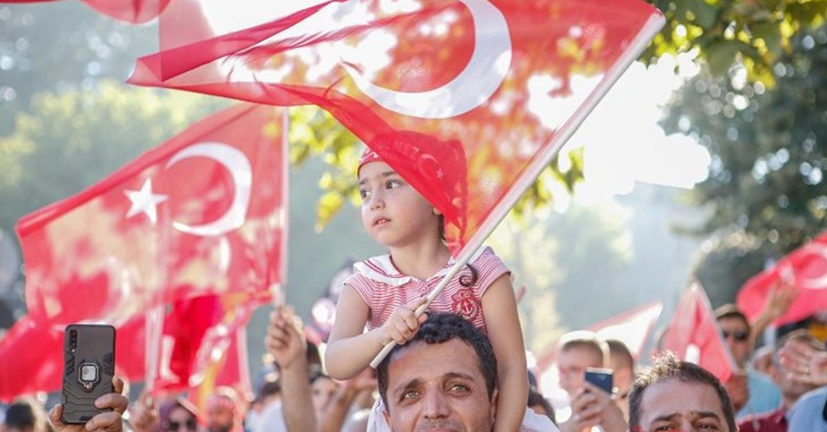 "Darbe girişiminin sebebi asla milletin çıkarları değildir"