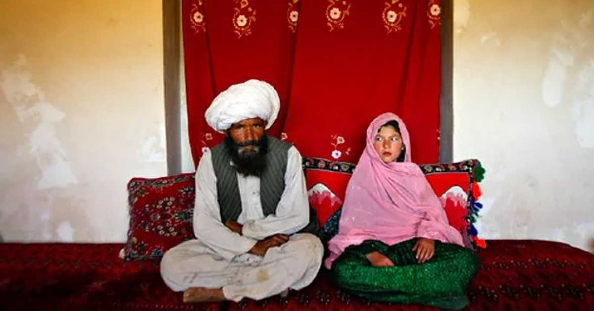 Zorla evlendiriyorlar