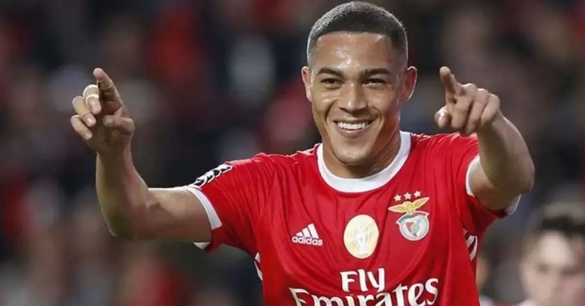 Kariyeri dikkat çekmekte