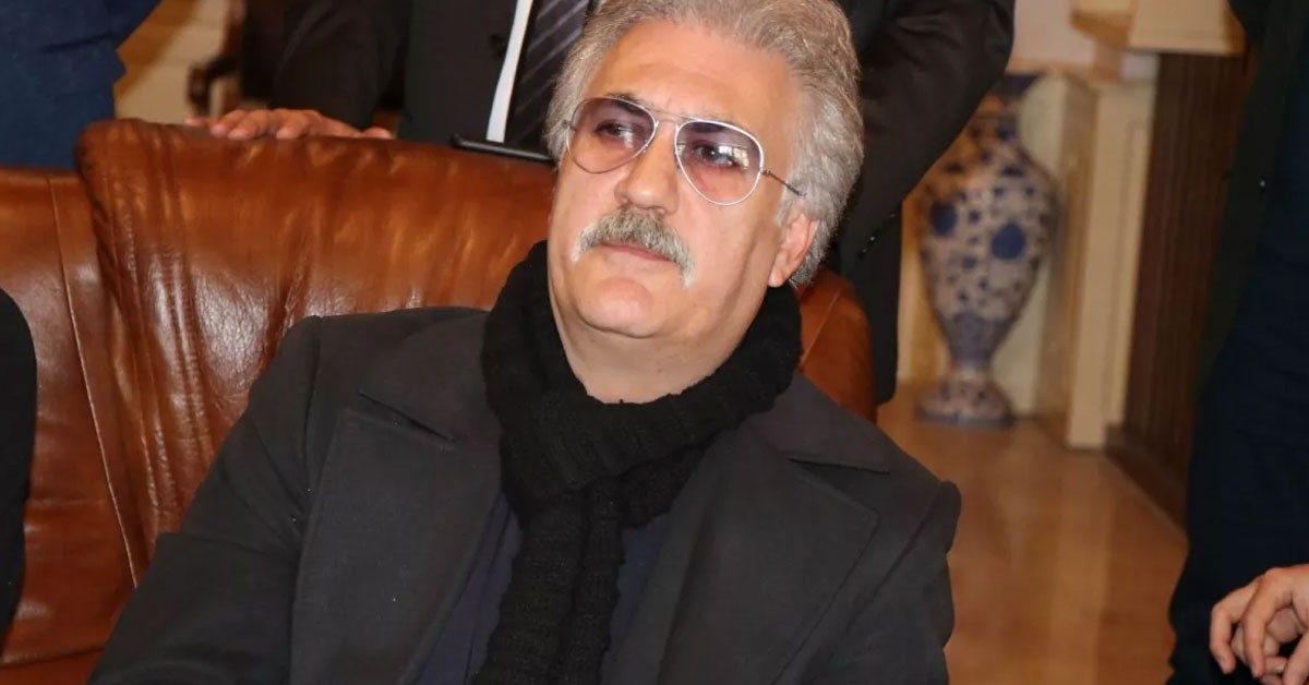 Çarptığı aracın sahibini arıyor