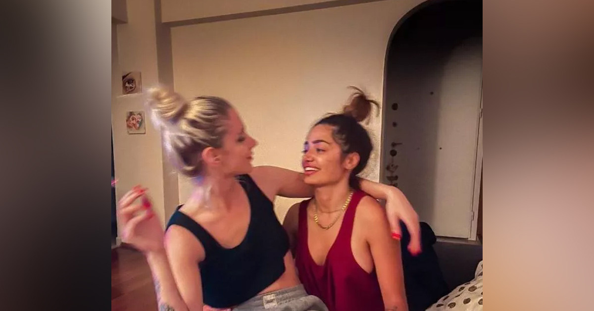 Dudak dudağa pozlar geldi