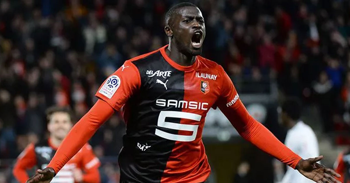 Senegalli oyuncuyu gözüne kestirdi