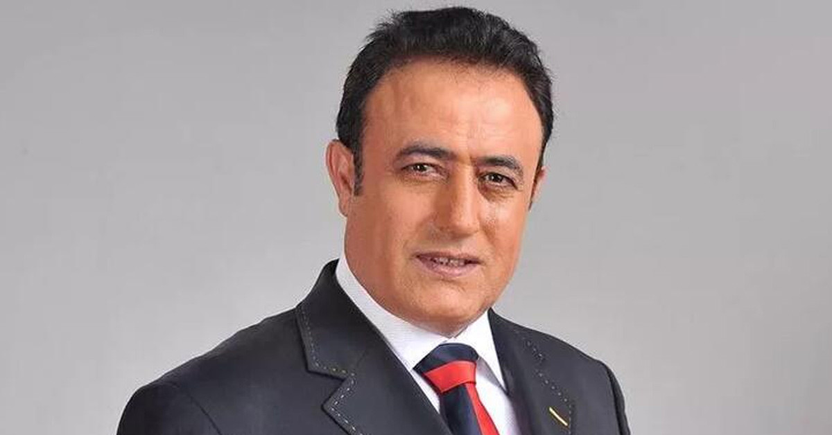 Kızlarına düşkünlüğü