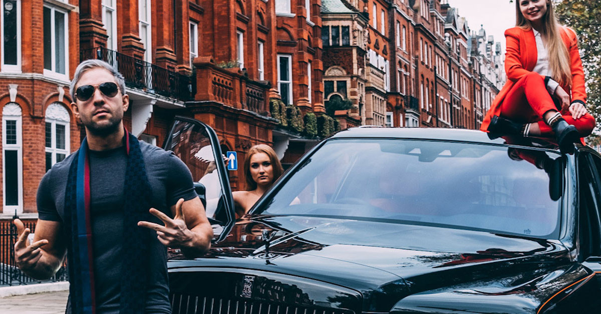 EŞİYLE İLİŞKİYE GİRMEM İÇİN 15 BİN EURO TEKLİF ETTİ