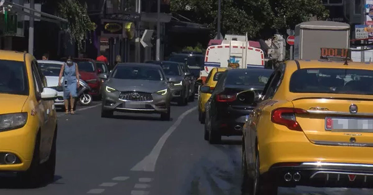 İNSANLAR KORSAN TAKSİLERLE KENDİLERİNİ TEHLİKEYE ATIYOR
