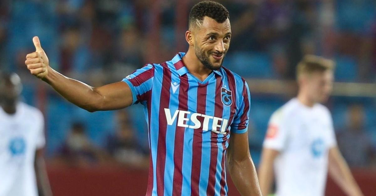 Hangi mevkide oynuyor?