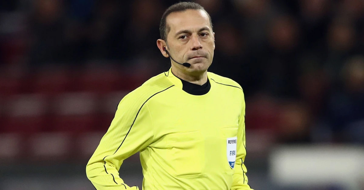 Cüneyt Çakır Yönettiği Maçlarla Ses Getirdi!