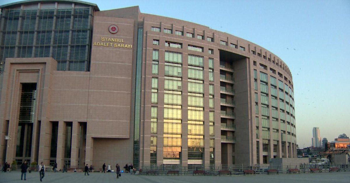 Boşanma davası açtı