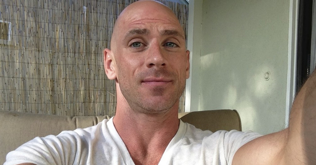 JOHNNY SINS UZAYDA VİDEO ÇEKECEKTİ