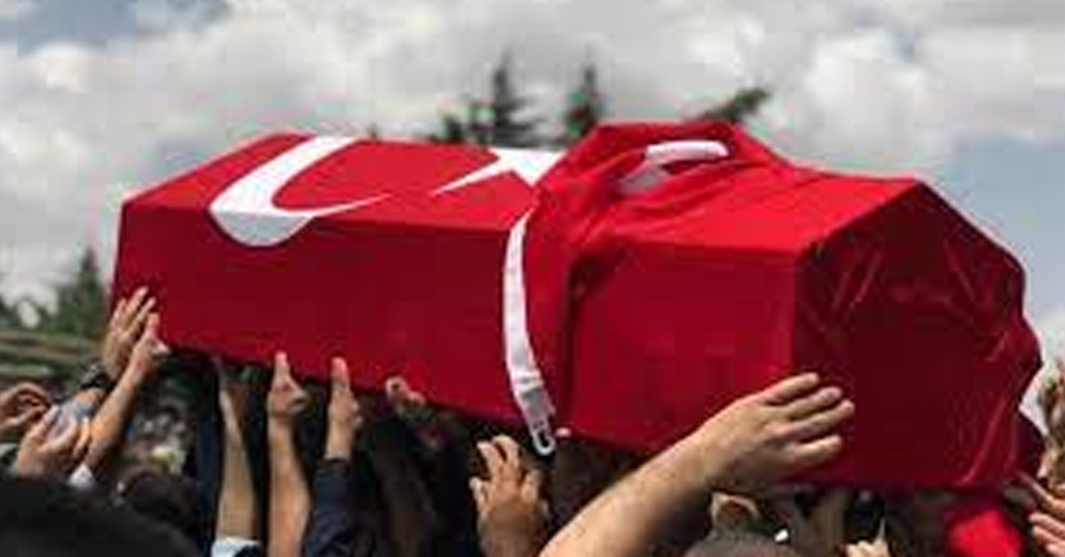 Türk Bayrağı asıldı