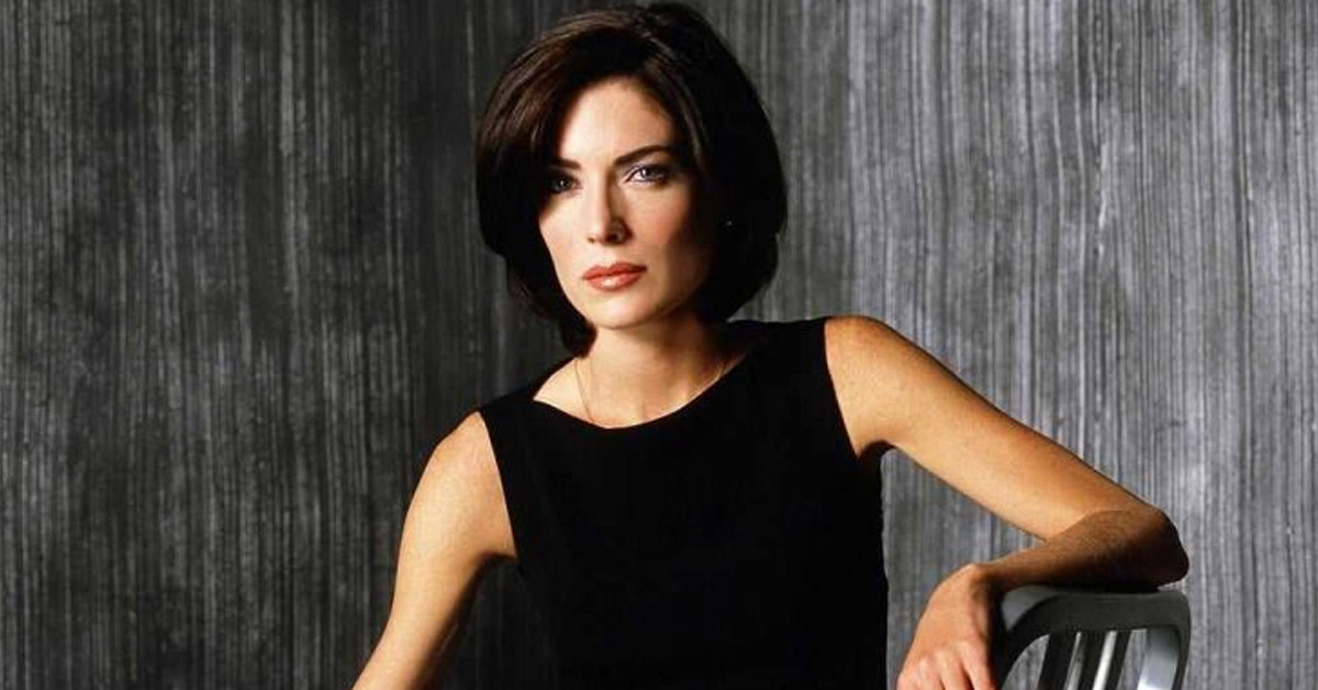 LARA FLYNN BOYLE