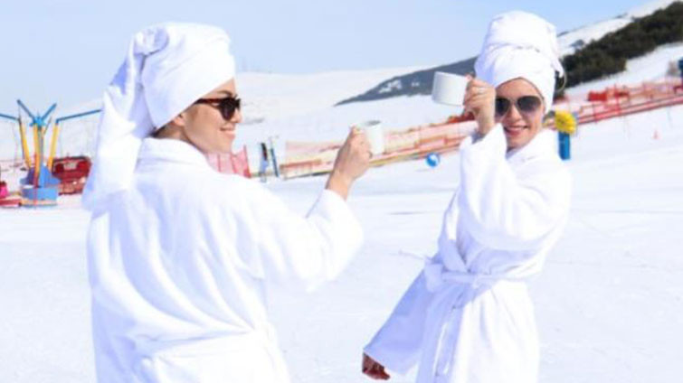 Ruslar Palandöken'e Akın Etti