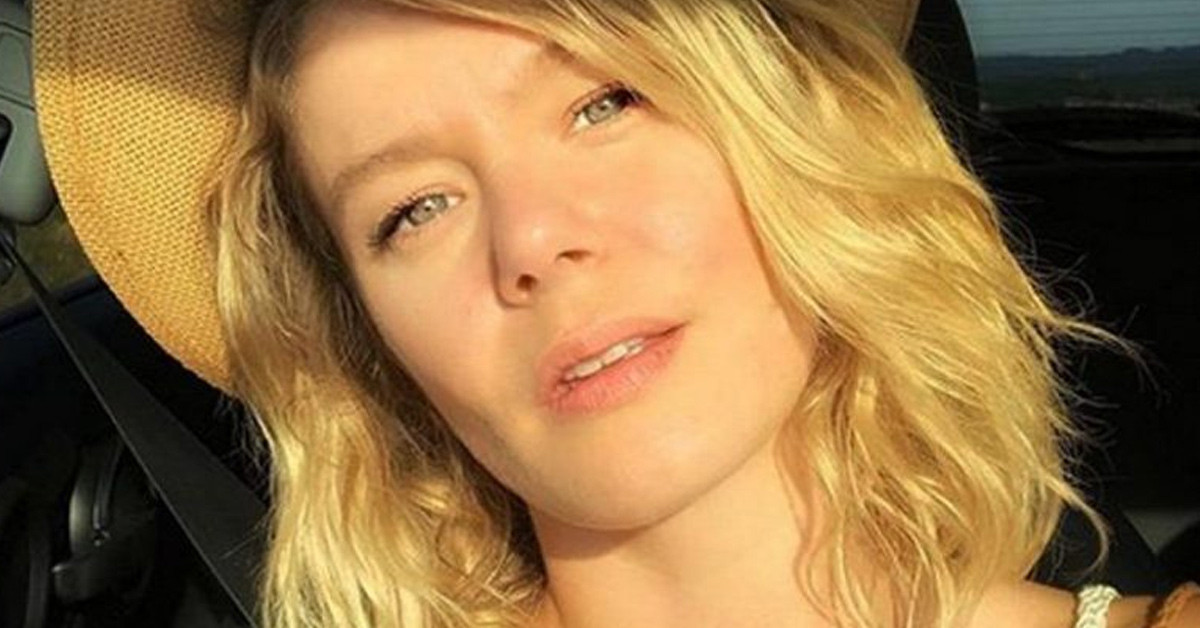 Okulu bırakıp çalışmış