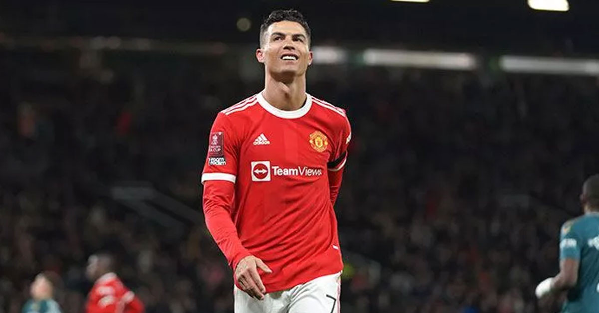 Ronaldo'dan imzalı forma